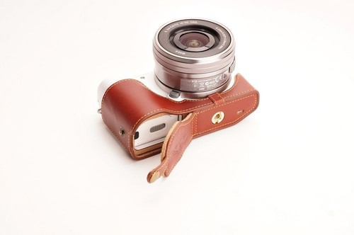 Custodia mezza fotocamera vera