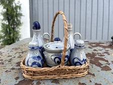 Set vintage di sale e pepe con olio e accetto