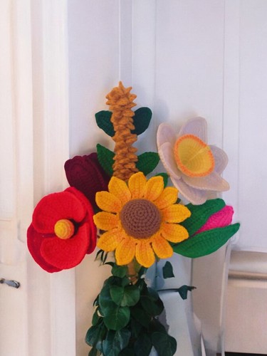 Fiori fatti all - ’uncinetto,