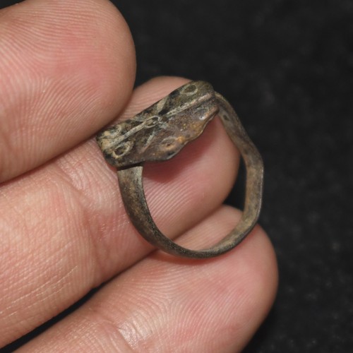 Grande anello antico romano - , in