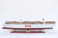 Modellino nave portacontainer