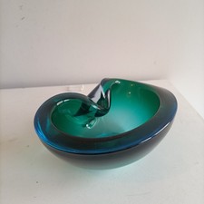 Posacenere in vetro Soffiato di Murano. Sommerso Blu Verde forse Seguso cm 17