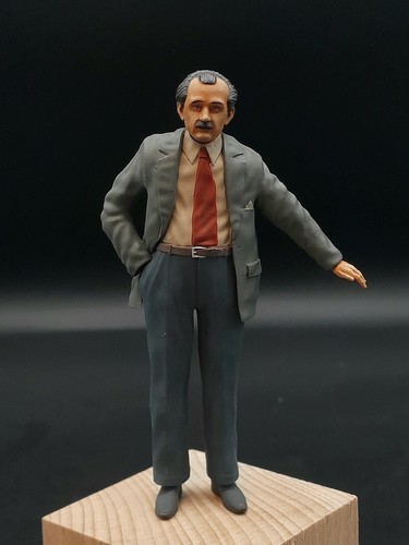 Figurina ferdinand porsche - figurina,