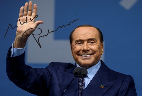 Silvio berlusconi photo - 1,