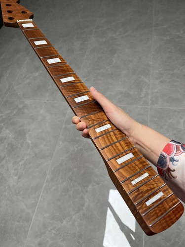 Collo chitarra basso jazz