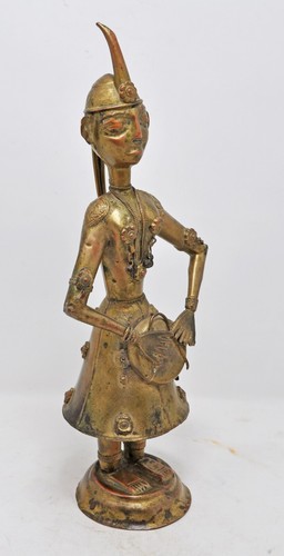 Antico ottone donna musicista - antico,