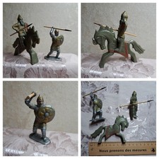 Raro soldatino giocattolo plastica URSS Bogatyr anni 50 dipinto a mano cavaliere rimovibile