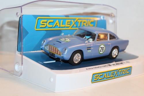 Slot car scalextric aston - ,