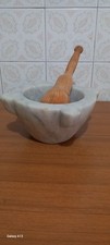 Antico mortaio in marmo bianco