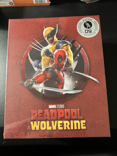 Deadpool wolverine blufans - deadpool,