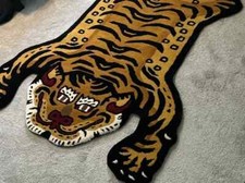 Tappeti tigre tibetana fatti a