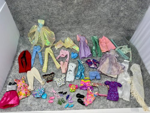 Lotto vestiti bambola barbie - vestiti,
