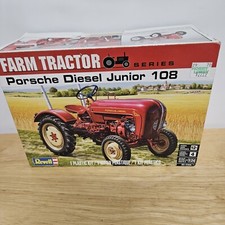 Trattore Revell PORSCHE DIESEL JUNIOR 108 1/24 scatola aperta ricambi sigillati 