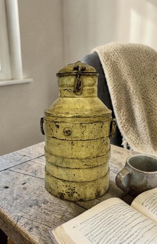 Ferro antico metallo latte - ferro,