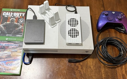 Xbox one - one, s