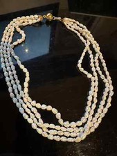 collana perle di fiume con fermaglio oro 18k