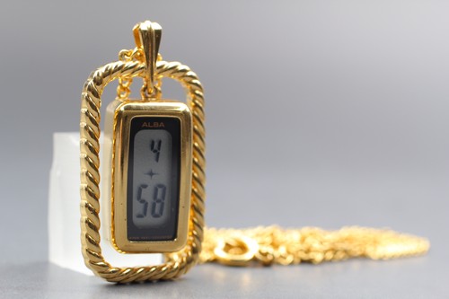 Raro orologio con ciondolo