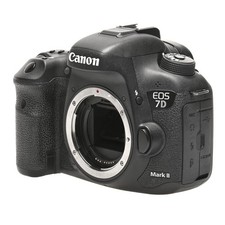 Canon EOS 7D Mark II circa