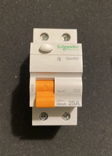 Interruttore differenziale DomB2 2P 25A 30mA Tipo AC Schneider Electric