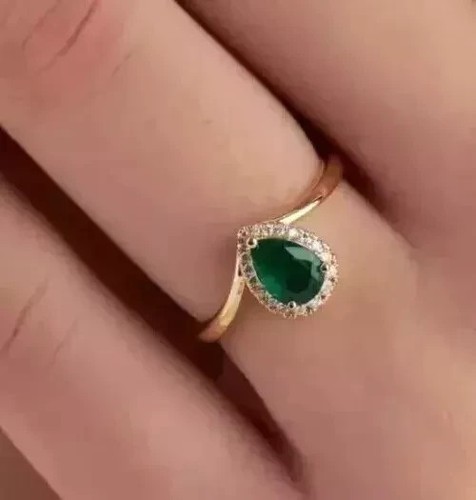 Anello fantasia curvo - , smeraldo