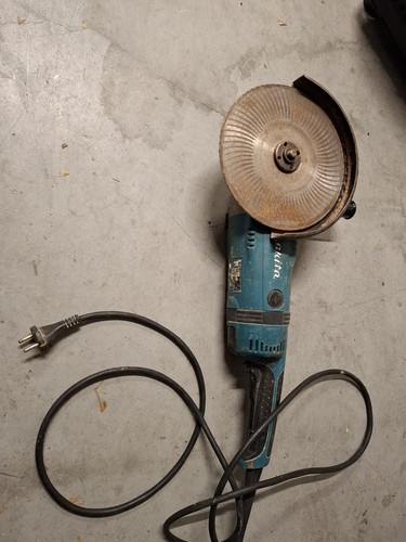 Makita ga9030s 2200w - makita,