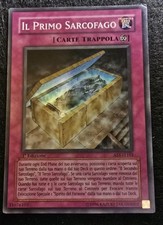Yugioh! Il Primo Sarcofago Prima Edizione Super Rara AST-IT101 Antico Santuario