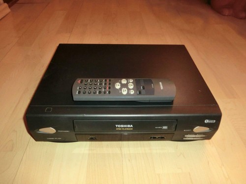 Videoregistratore vhs toshiba - vhs,