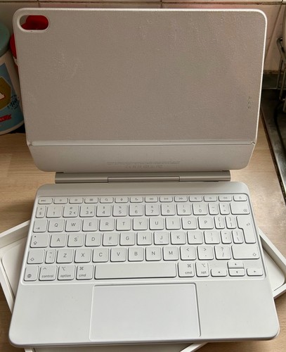 Apple ipad magic keyboard - ipad,