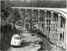 1956 A6 Tratto Savona-Ceva - FIAT 600 MULTIPLA costeggia viadotto GAGGIE *Foto