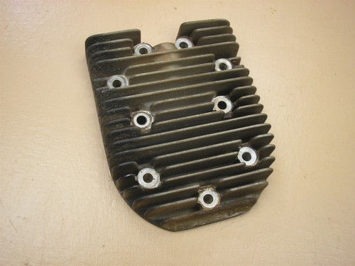 Testa cilindro motore