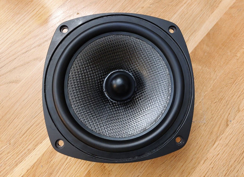 Servizio riparazione woofer