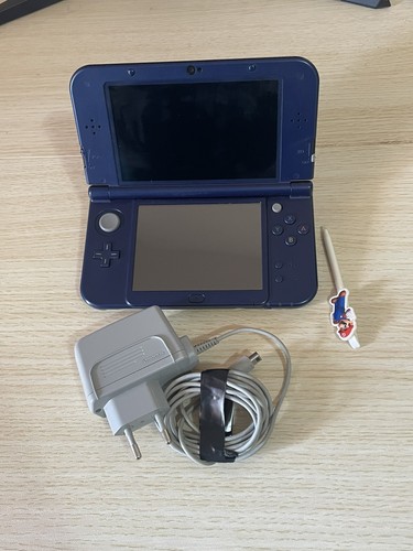 New nintendo 3ds blu - xl,