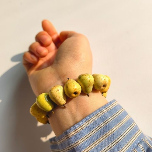 Bracciale perle pera resina