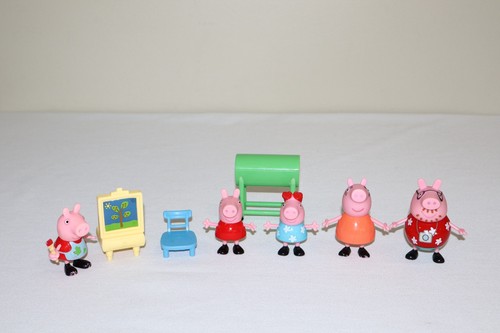 Peppa pig figures artist - pig,
