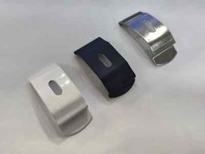 Clip di ancoraggio per tende