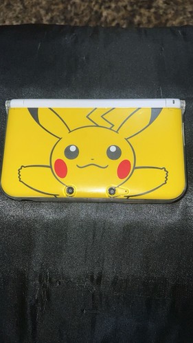Nintendo 3ds pikachu - nintendo,