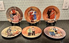 LOTTO 6 VETRINE TOSCANE PIATTI