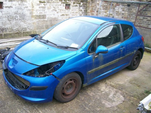 Peugeot 207 hdi 90 - s,