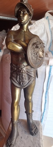 Scultura bronzo guerriero - in,