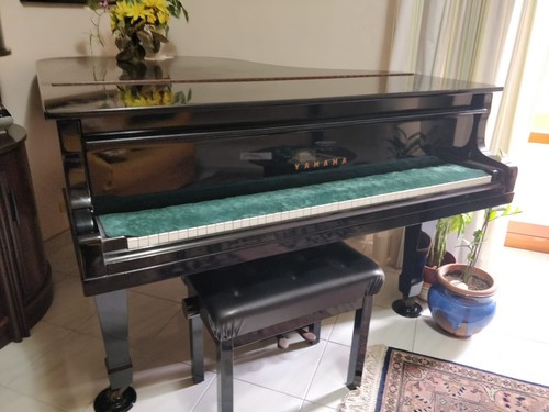 Pianoforte mezza coda nero
