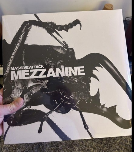 Massive attack mezzanine vinyl - massive,