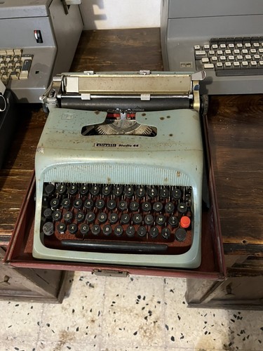 Macchina scrivere olivetti - da,