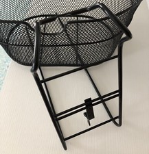 CESTINO IN FERRO ANTERIORE BICICLETTA CON PORTACESTO E LUCE LED BICI Nero