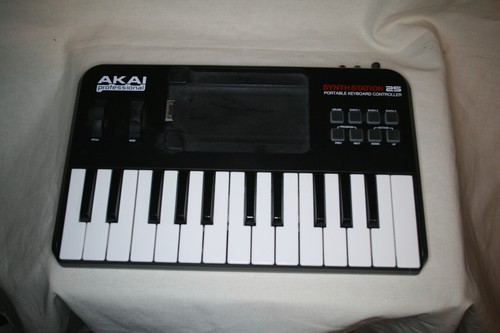 Akai synth station - synth,