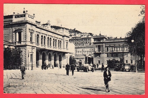 Trieste piazza della - -,