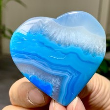 Pezzi di cristallo agata blu