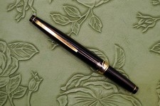 Vintage Sailor pocket fountain pen, 21K gold fine nib