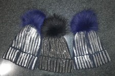 Cappello Invernale Con Pon Pon