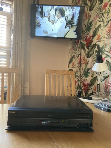 Toshiba dvr20 dvd vcr - dvr20, recorder