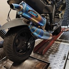 Sistema di scarico adatto a